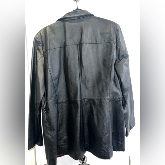 Leather jacket - Picture 3 of 3